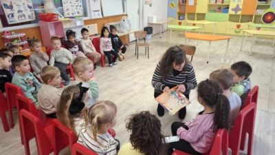 Библиотека в кошница  2