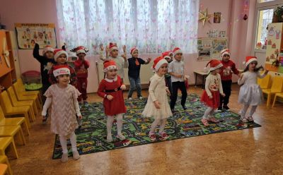 Дядо Коледа пристигна в Централна база  9