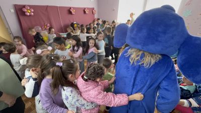 Специален гост-Стич  6