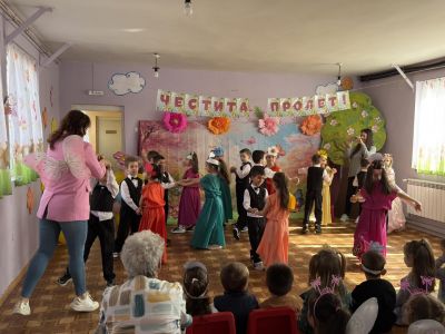 Пролетен празник в Централна база  8