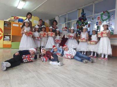 Дядо Коледа пристига.. 4